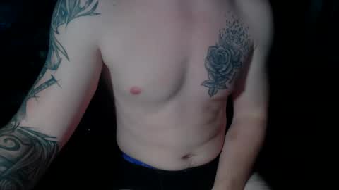 moisturisedboyx online show from 28, 9, 2025