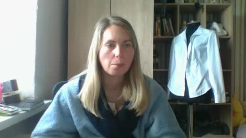 Snapshot of molly971345 chatting on 27, 3, 2026 molly971345 online show from 27, 3, 2026