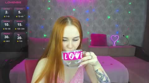 Snapshot of molly__kitty chatting on 21, 10, 2025 molly__kitty online show from 21, 10, 2025
