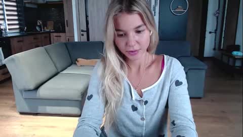 Molly online show from 18, 9, 2025