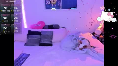 Snapshot of molly_g18 chatting on 18, 10, 2025 MARIANA online show from 18, 10, 2025