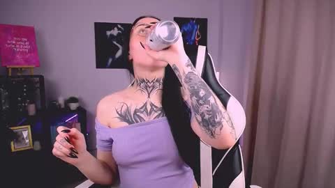 molly_kisss online show from 15, 11, 2025