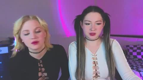 molly_millerr online show from 11, 3, 2025