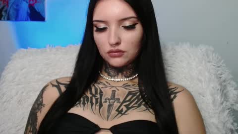 Snapshot of molly_montanaaa chatting on 18, 10, 2025 Lina online show from 18, 10, 2025