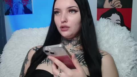 Snapshot of molly_montanaaa chatting on 15, 11, 2025 Lina online show from 15, 11, 2025