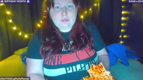 molly_moons online show from 13, 12, 2025