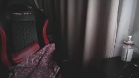 I have new photos come and see with love Molly online show from 14, 10, 2025