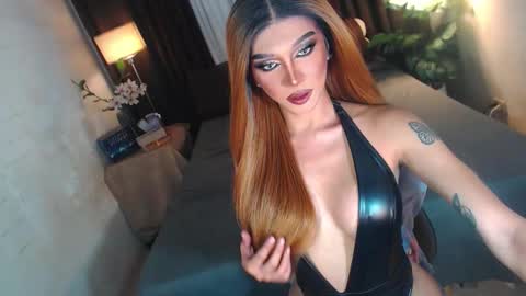 Snapshot of mollycummers chatting on 16, 11, 2025 Molly online show from 16, 11, 2025