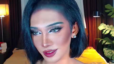 Snapshot of mollycummers chatting on 5, 12, 2025 Molly online show from 5, 12, 2025