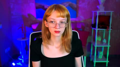 mollyjiggles online show from 3, 10, 2025
