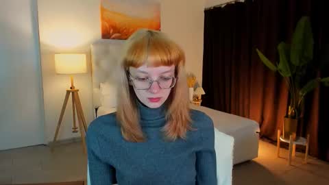 mollyjiggles online show from 4, 10, 2025