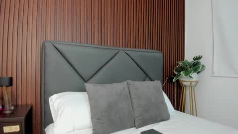 mollylove_ online show from 18, 3, 2026