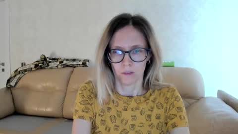 AngelMomm online show from 10, 3, 2025
