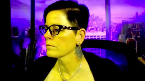 Snapshot of mollysun chatting on 10, 2, 2026 MollySun Nina Randmann online show from 10, 2, 2026