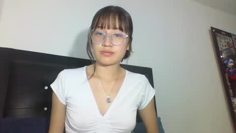 Snapshot of mollywalter chatting on 23, 1, 2025 mollywalter online show from 23, 1, 2025