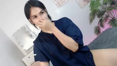 Snapshot of momi_khem019 chatting on 29, 10, 2025 MOMIKHEM online show from 29, 10, 2025