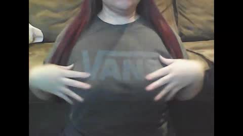 mommies_mooseknuckle online show from 10, 11, 2025