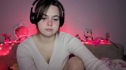 Snapshot of momomochi_ chatting on 12, 3, 2026 Momo online show from 12, 3, 2026