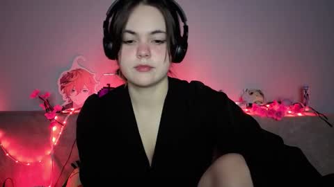 Snapshot of momomochi_ chatting on 13, 3, 2026 Momo online show from 13, 3, 2026