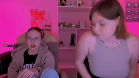 Mona  online show from 13, 9, 2025