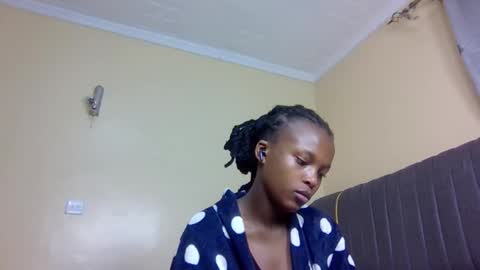 Mona online show from 12, 10, 2025