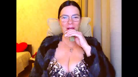 Snapshot of monica1203 chatting on 15, 12, 2025 monica online show from 15, 12, 2025