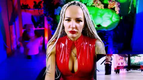 Snapshot of monicamaxwel chatting on 8, 10, 2025 Monika online show from 8, 10, 2025