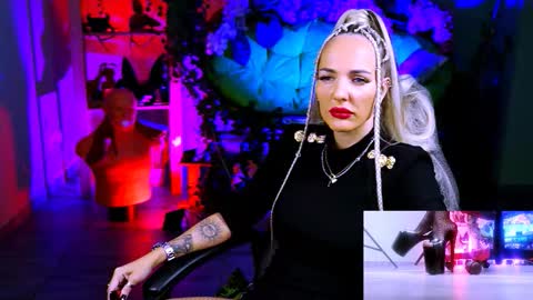 Snapshot of monicamaxwel chatting on 3, 11, 2025 Monika online show from 3, 11, 2025