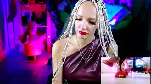 Snapshot of monicamaxwel chatting on 7, 11, 2025 Monika online show from 7, 11, 2025