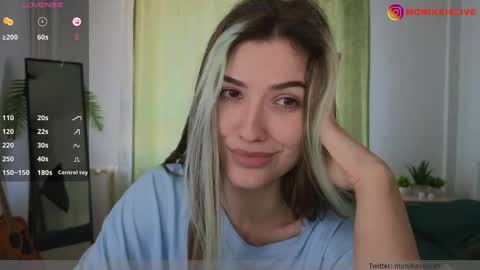 Monika online show from 4, 3, 2025