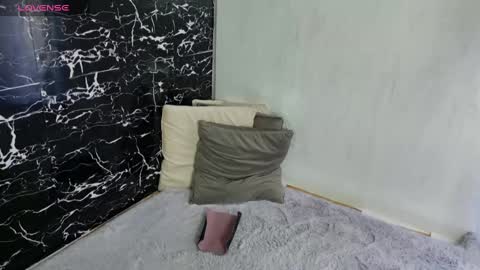 Snapshot of monique_a chatting on 14, 1, 2025 Ask me online show from 14, 1, 2025