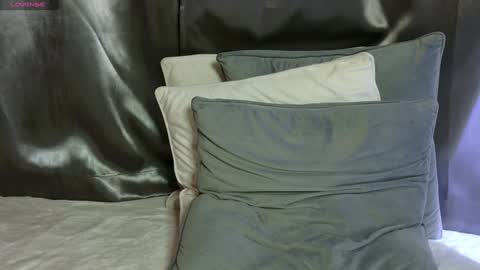 Snapshot of monique_a chatting on 1, 2, 2025 Ask me online show from 1, 2, 2025