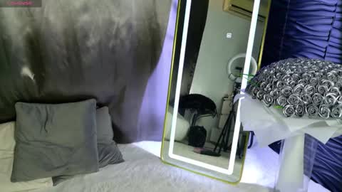 Snapshot of monique_a chatting on 21, 2, 2025 Ask me online show from 21, 2, 2025