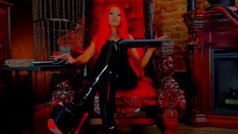 Monique C online show from 18, 10, 2025