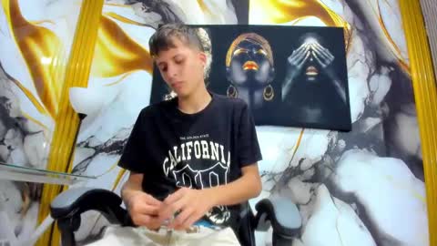 mono_blonde online show from 18, 9, 2025