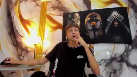 mono_blonde online show from 7, 10, 2025