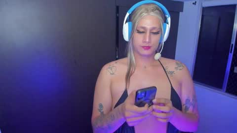 Snapshot of monojuan06 chatting on 11, 1, 2025 veronika ind online show from 11, 1, 2025