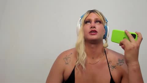 Snapshot of monojuan06 chatting on 27, 2, 2025 veronika ind online show from 27, 2, 2025