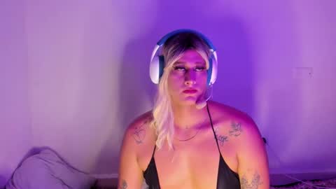 Snapshot of monojuan06 chatting on 7, 3, 2025 veronika ind online show from 7, 3, 2025