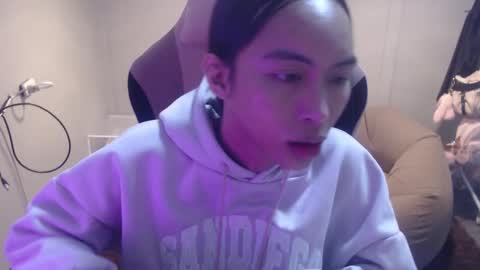 ELYSE A SIMPLE GIRL online show from 3, 1, 2025