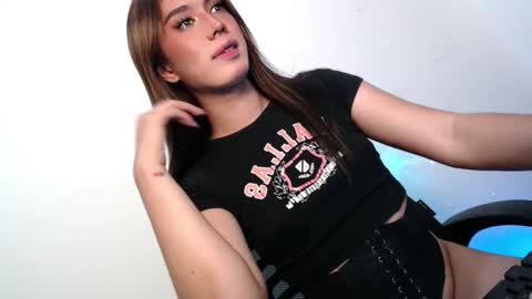 Snapshot of montrous_princessx chatting on 16, 11, 2025 Princess take me to private or password show online show from 16, 11, 2025