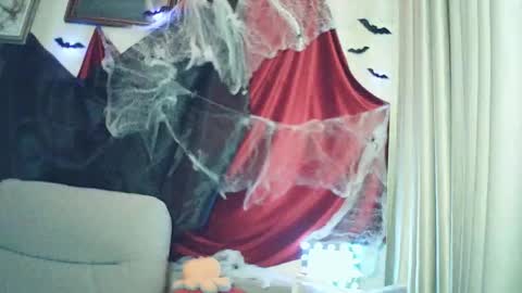 moodiemira online show from 29, 10, 2025