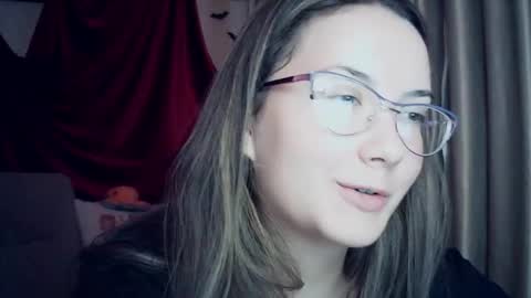 moodiemira online show from 12, 11, 2025