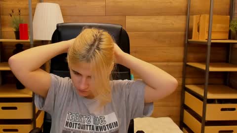 Katrin online show from 4, 1, 2025