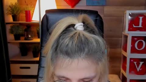 Katrin online show from 1, 3, 2025