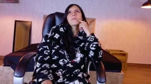 Moon  online show from 18, 12, 2025