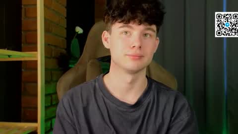 Snapshot of moon_gloww chatting on 18, 3, 2026 moon_gloww online show from 18, 3, 2026