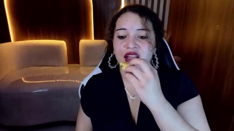 Online 800 to 1400 online show from 12, 11, 2025