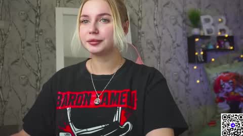 Snapshot of moon_valkyriie chatting on 2, 2, 2026 Emilia online show from 2, 2, 2026