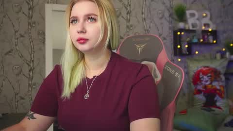 Snapshot of moon_valkyriie chatting on 26, 2, 2026 Emilia online show from 26, 2, 2026